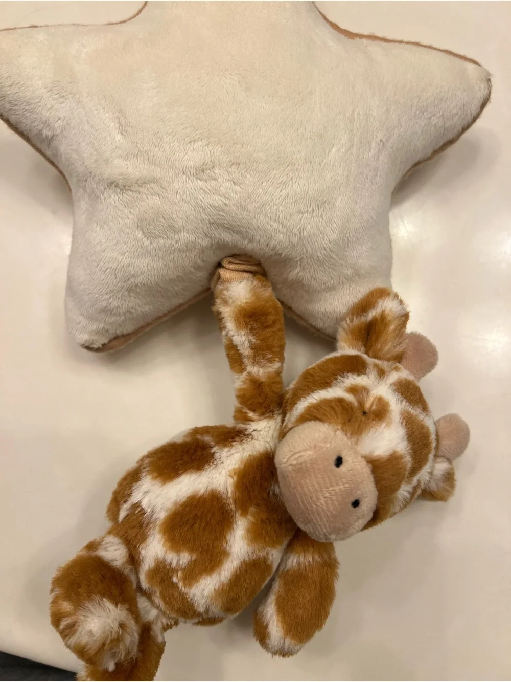 Baby Jelly Cat Plush Bashful Giraffe Baby Toy with Star Musical Pull